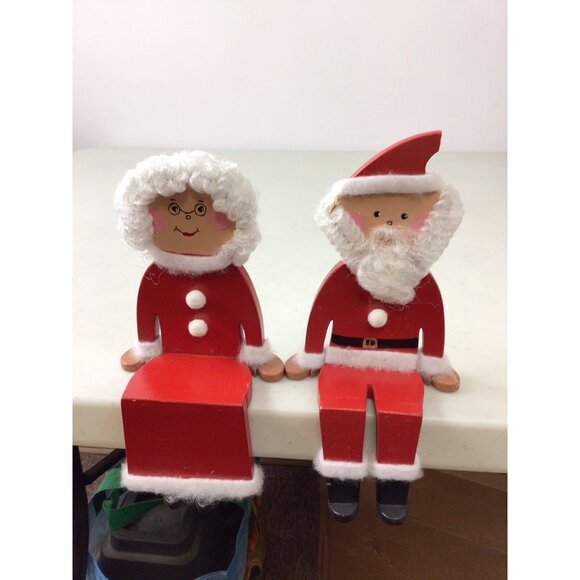 Vintage Wooden Christmas Mr & Mrs Claus Mantle Pieces - Picture 5 of 7